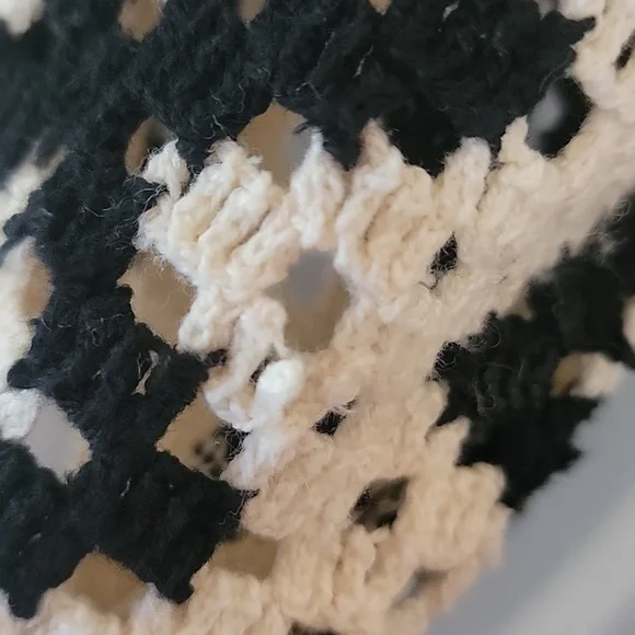 ILLA ILLA Cream Black Crochet Knit Collared V-Neck Short Sleeve Cardigan Sweater - Picture 9 of 12